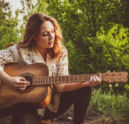 Jak wybrać odpowiednią gitarę?